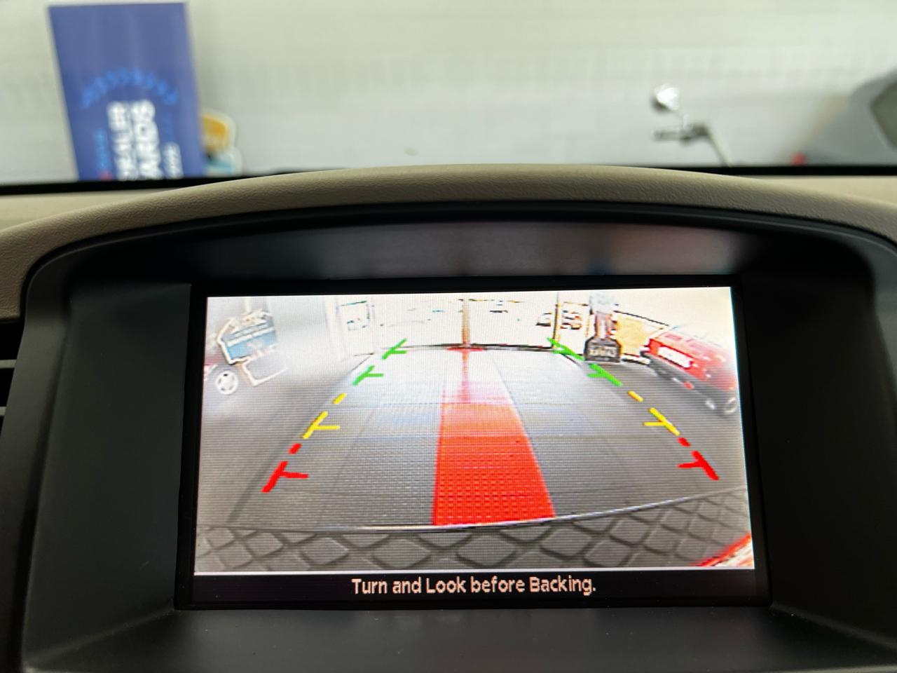 Nissan Pathfinder LE 2011