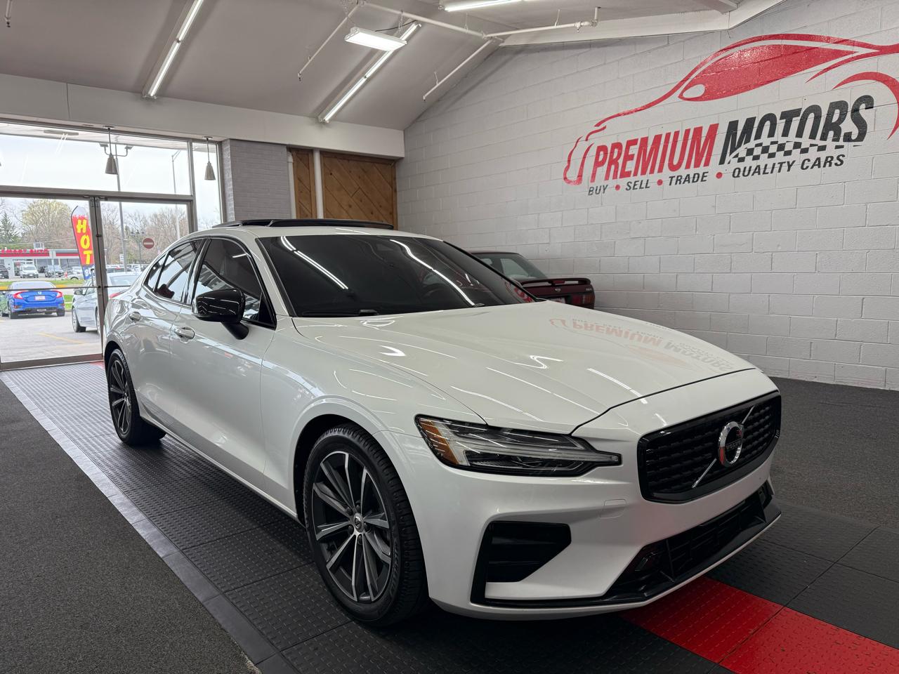 Volvo S60 B5 Momentum 2022