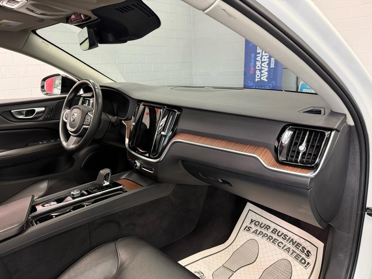 Volvo S60 B5 Momentum 2022