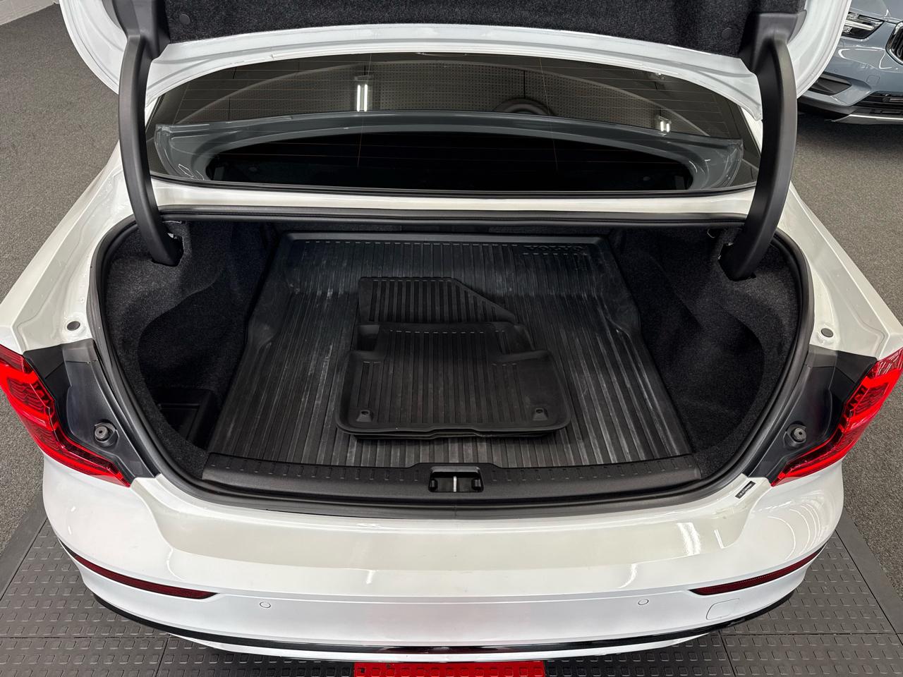 Volvo S60 B5 Momentum 2022