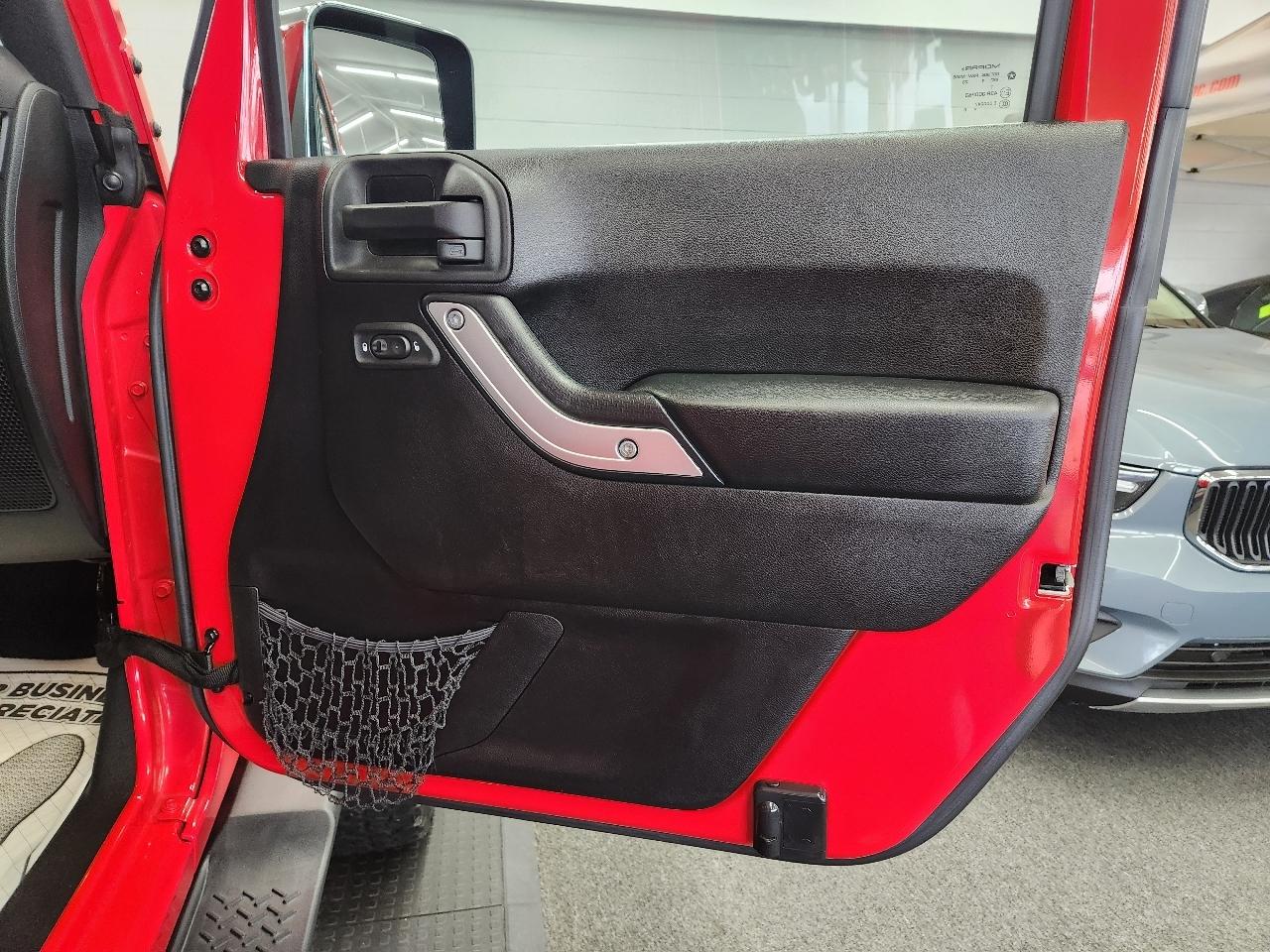 Jeep Wrangler Sahara Unlimited 4x4 2015