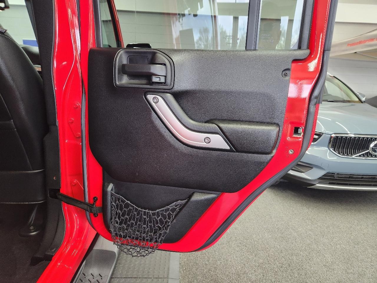 Jeep Wrangler Sahara Unlimited 4x4 2015