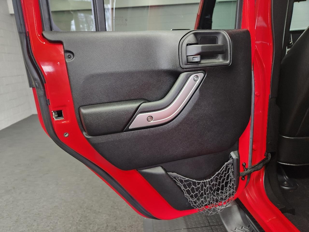 Jeep Wrangler Sahara Unlimited 4x4 2015