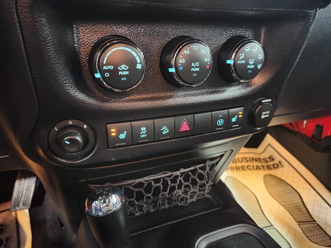 Jeep Wrangler Sahara Unlimited 4x4 2015