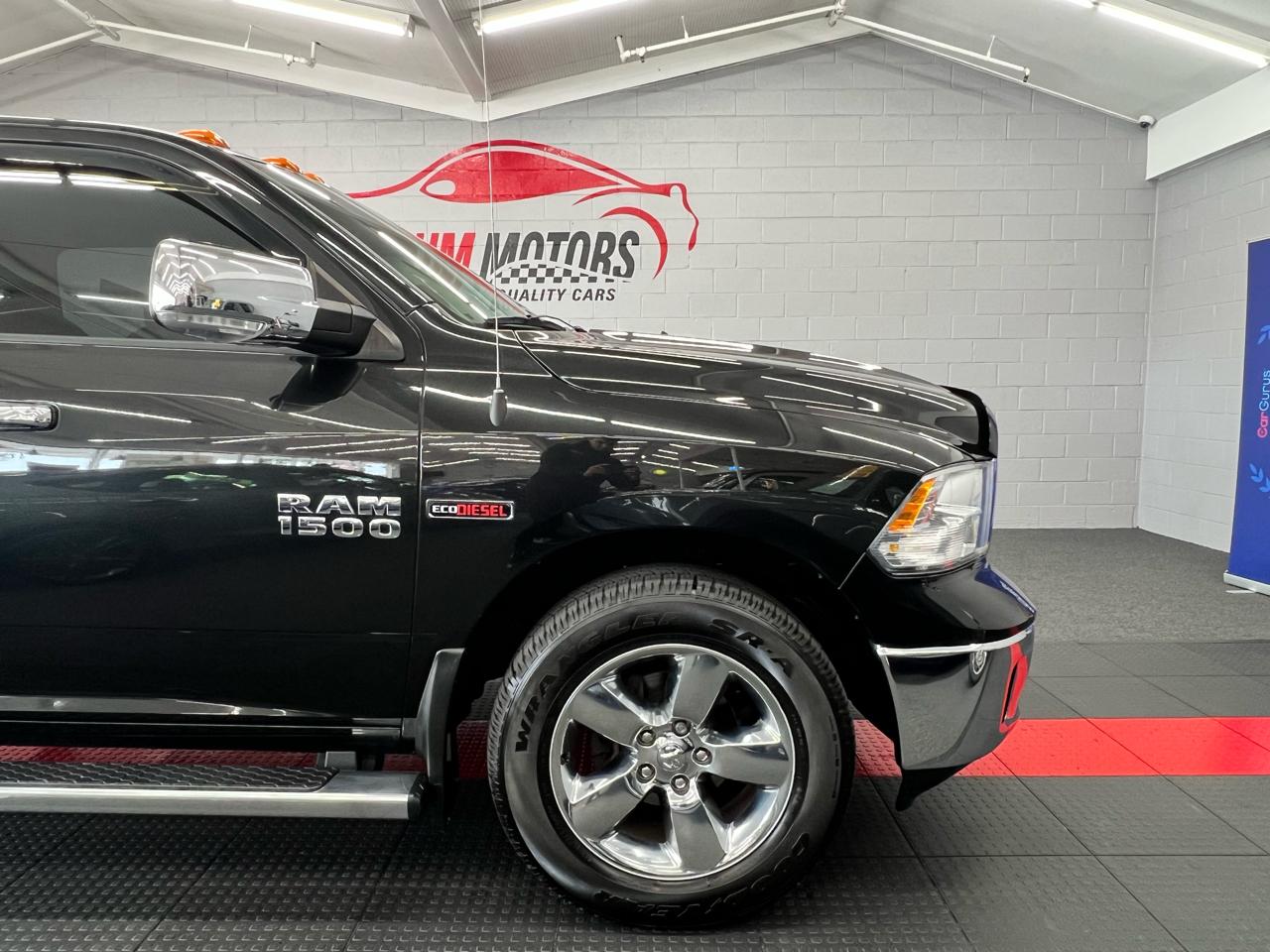RAM 1500 Lone Star Crew Cab SB 4WD 2015