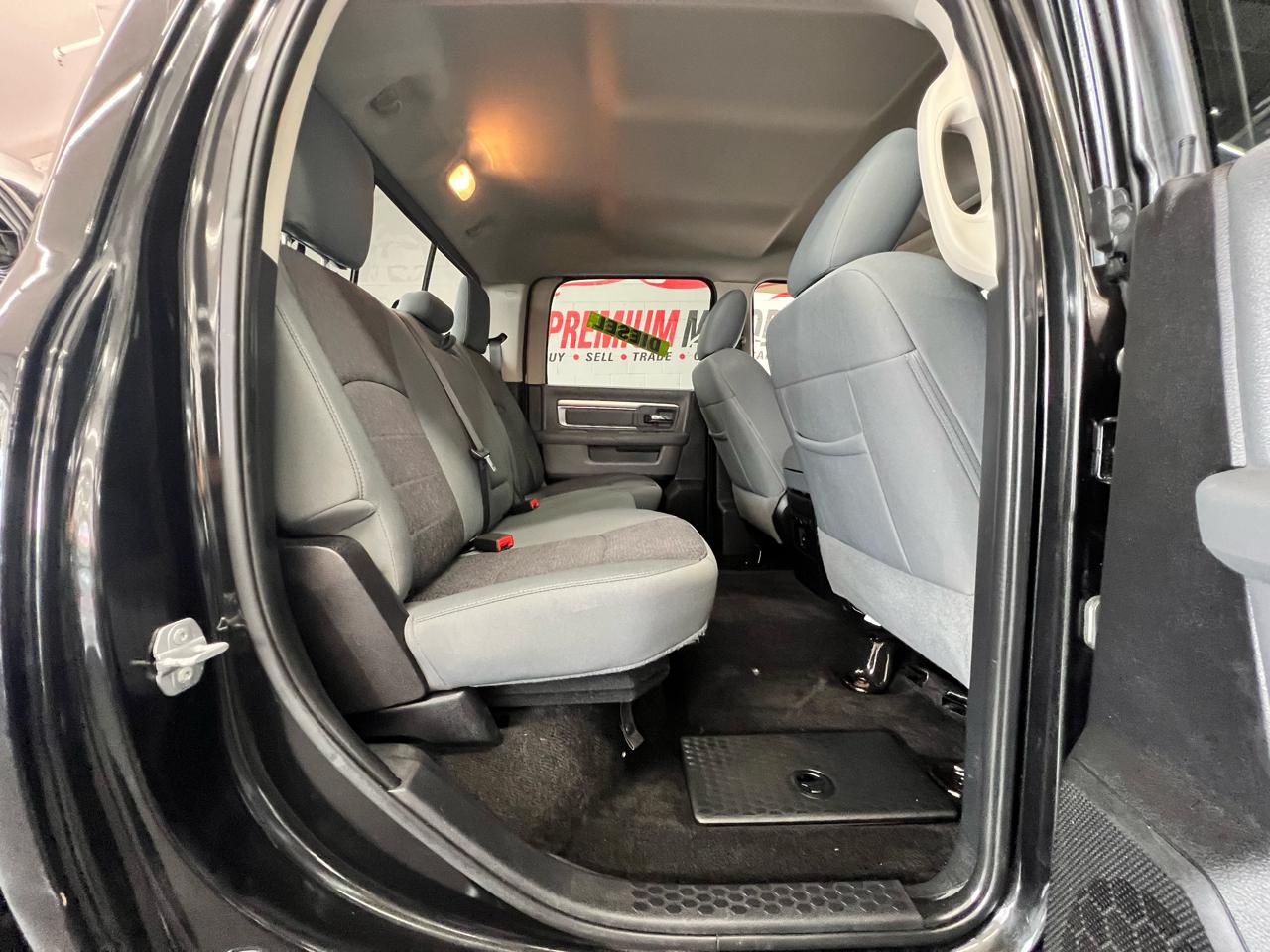 RAM 1500 Lone Star Crew Cab SB 4WD 2015