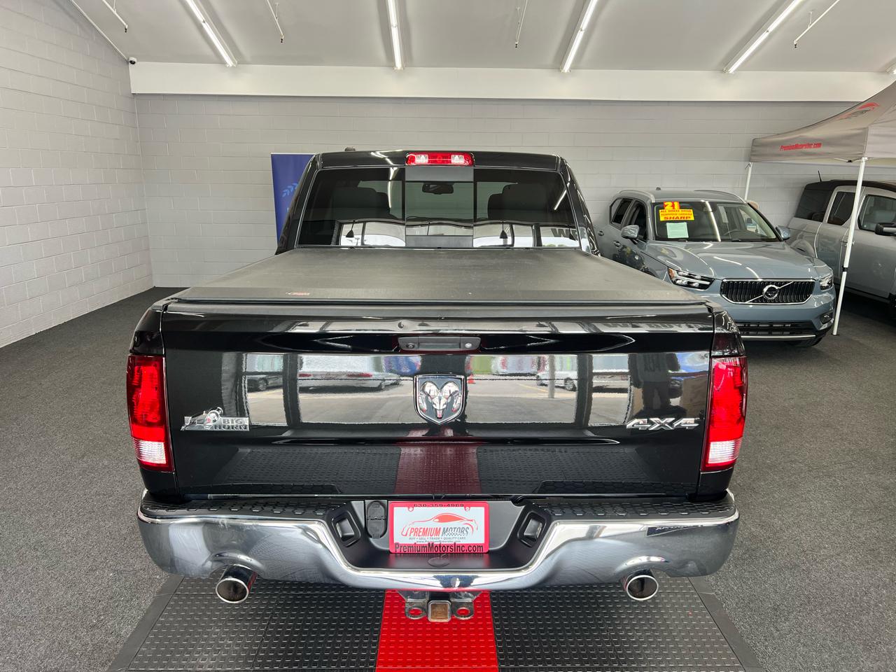 RAM 1500 Lone Star Crew Cab SB 4WD 2015