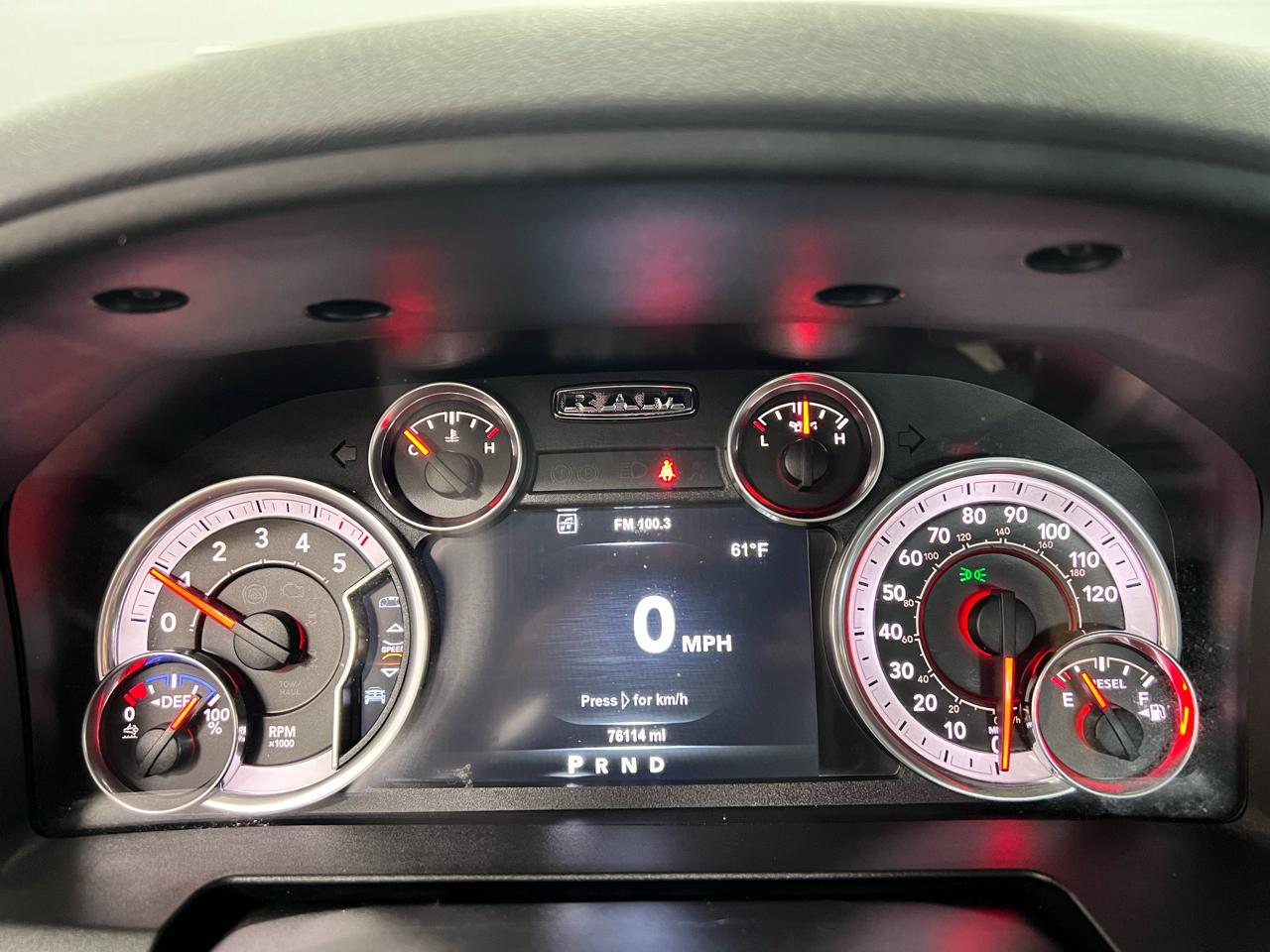 RAM 1500 Lone Star Crew Cab SB 4WD 2015