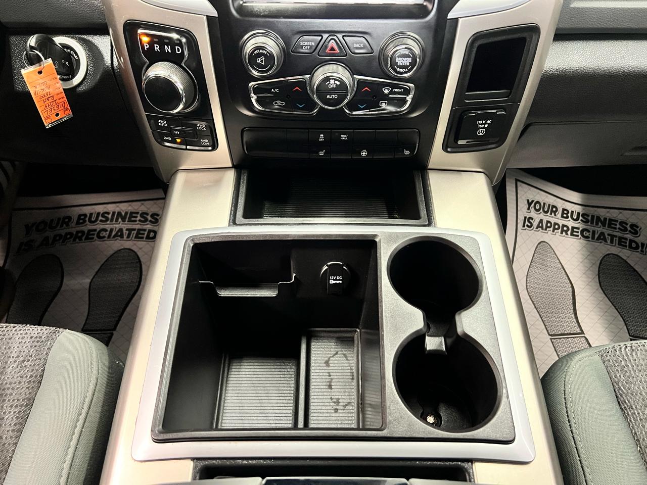 RAM 1500 Lone Star Crew Cab SB 4WD 2015