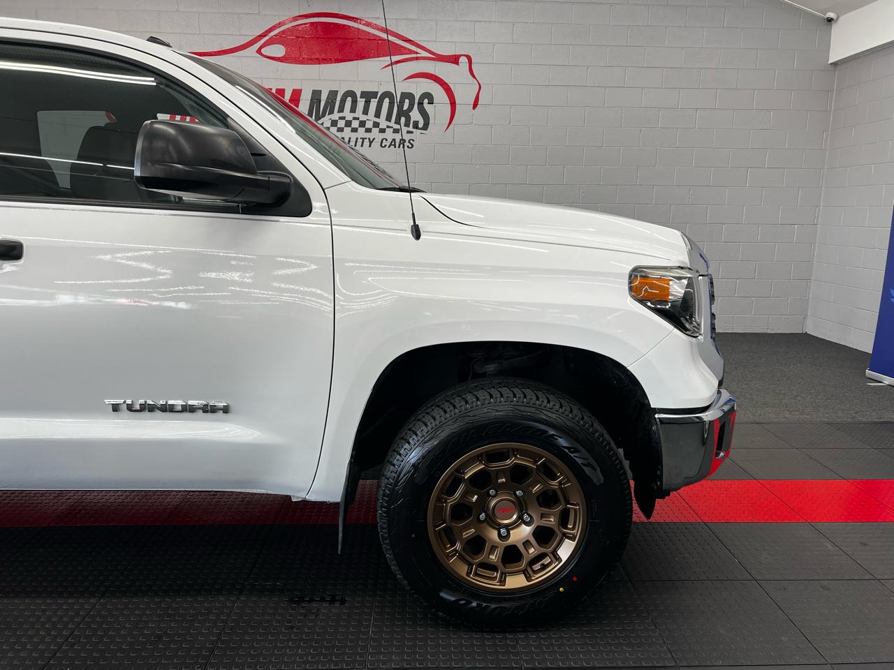Toyota Tundra SR5 2018