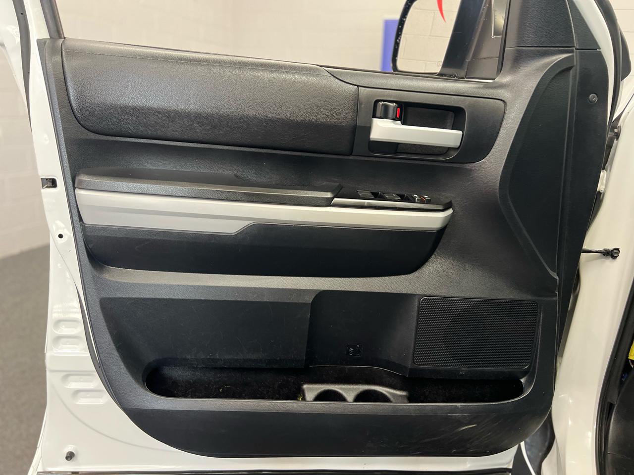 Toyota Tundra SR5 2018