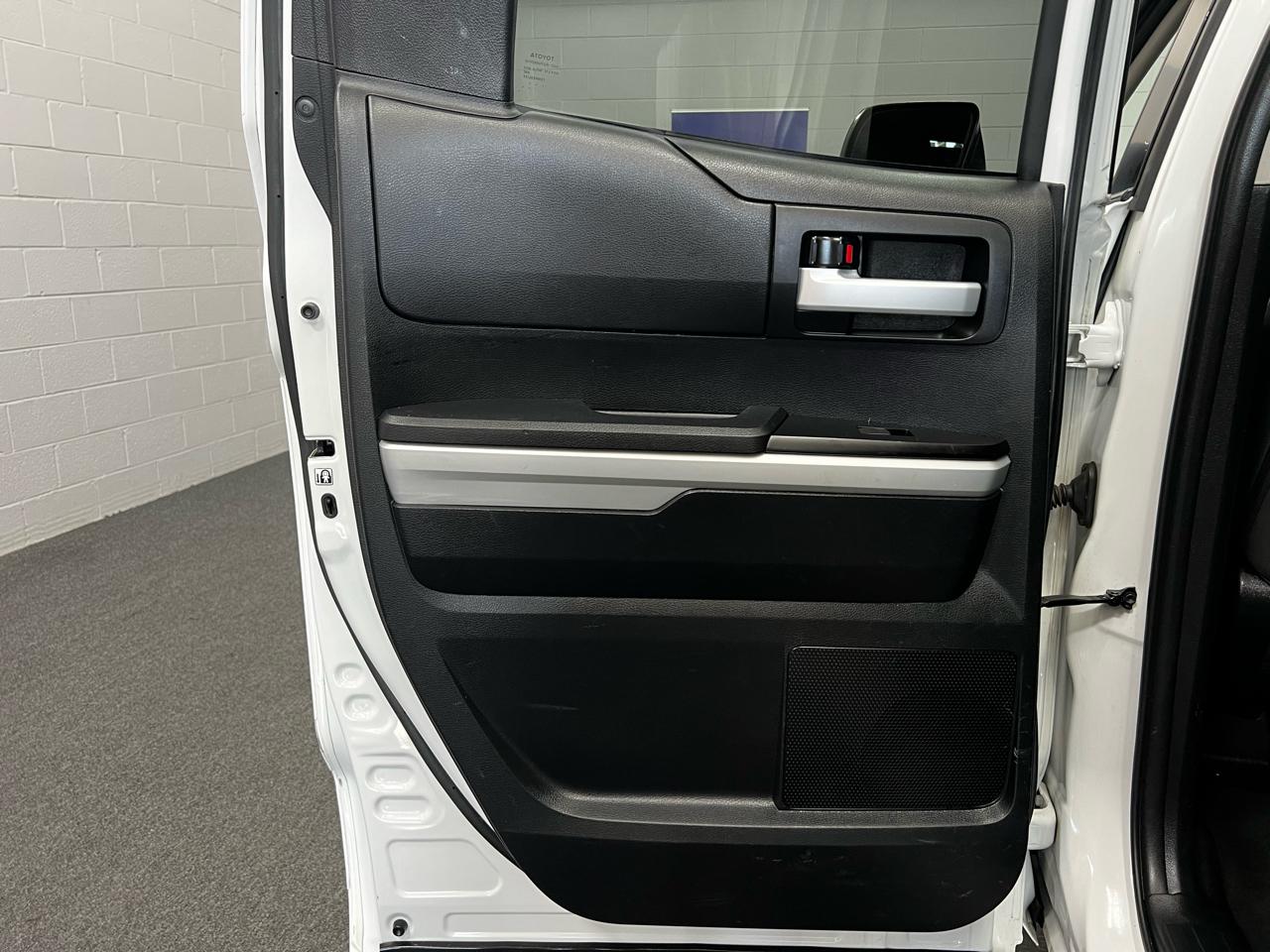 Toyota Tundra SR5 2018