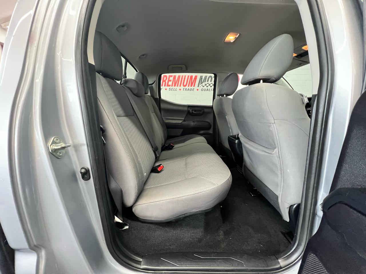 Toyota Tacoma 2WD Double Cab I4 AT SR (Natl) 2020