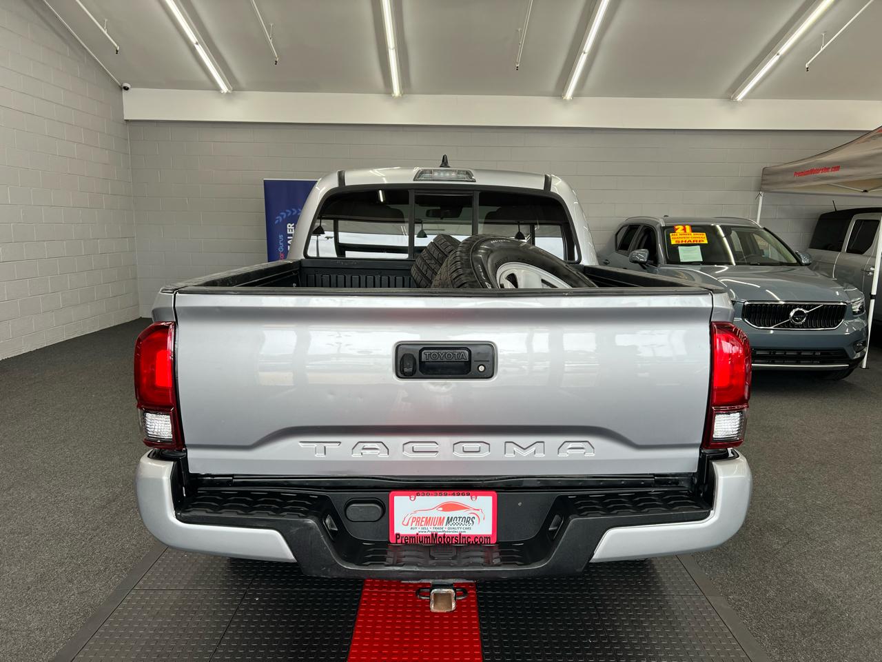 Toyota Tacoma 2WD Double Cab I4 AT SR (Natl) 2020