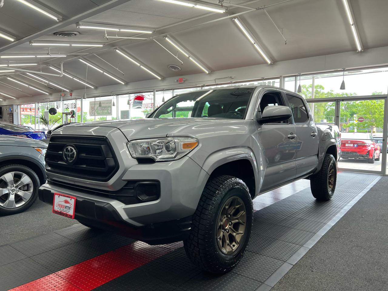 Toyota Tacoma 2WD Double Cab I4 AT SR (Natl) 2020