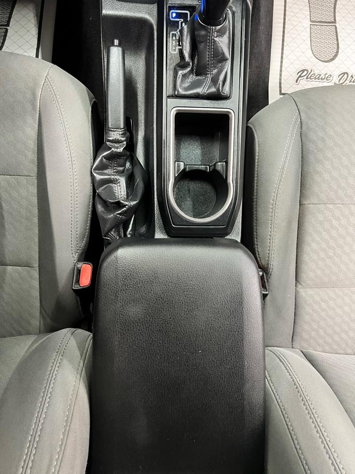 Toyota Tacoma 2WD Double Cab I4 AT SR (Natl) 2020