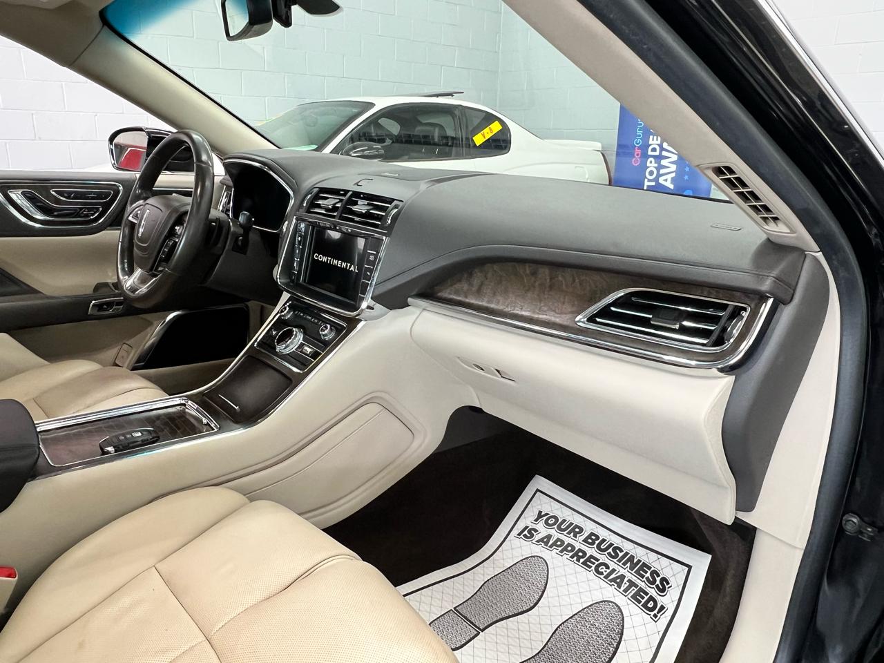 Lincoln Continental Select 2017