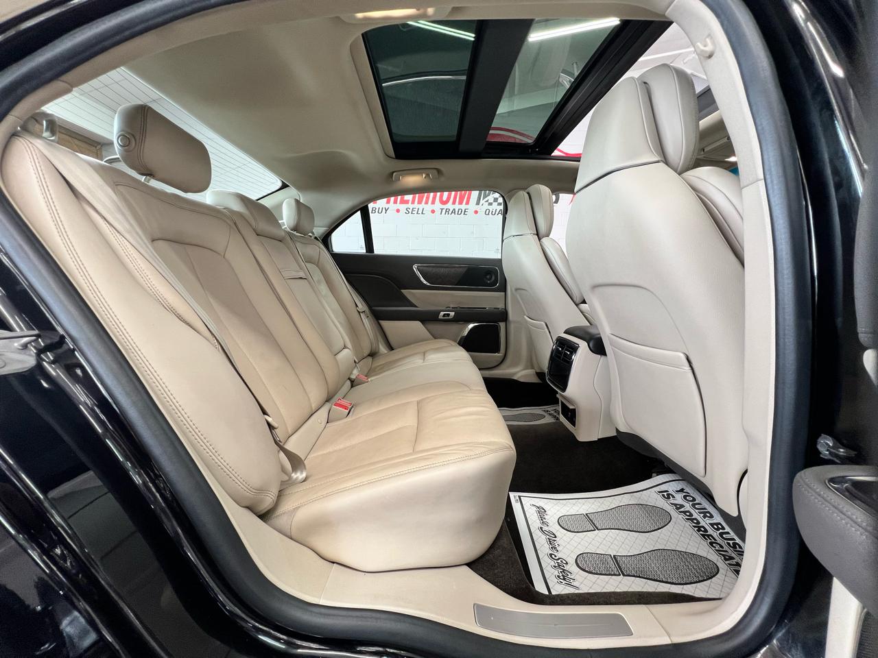 Lincoln Continental Select 2017
