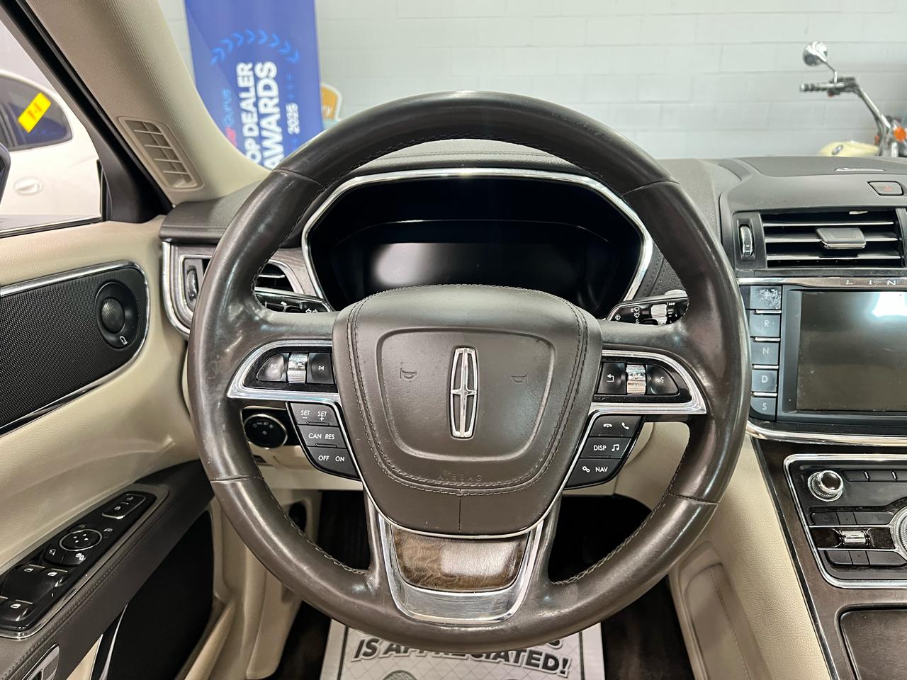 Lincoln Continental Select 2017