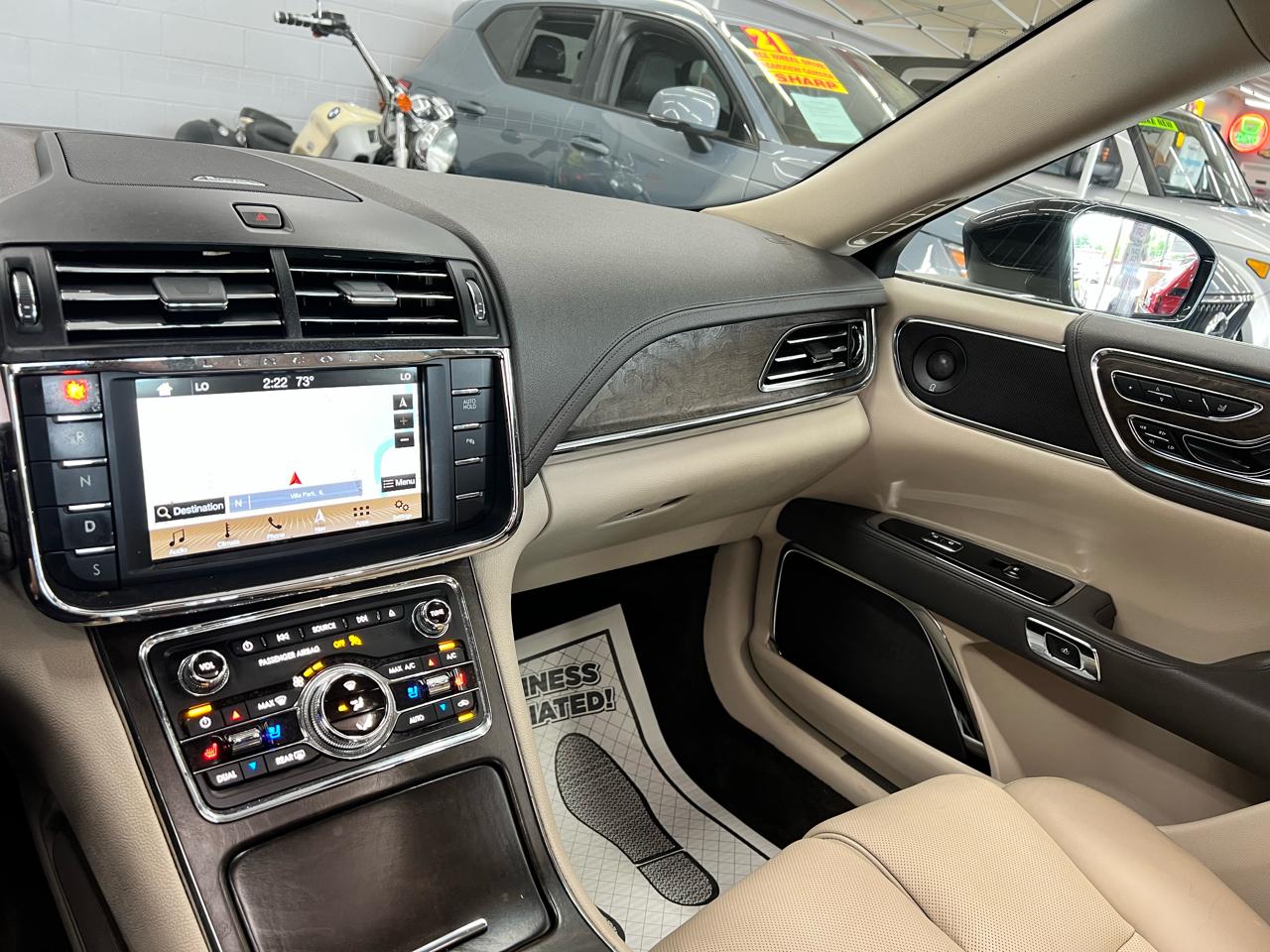 Lincoln Continental Select 2017