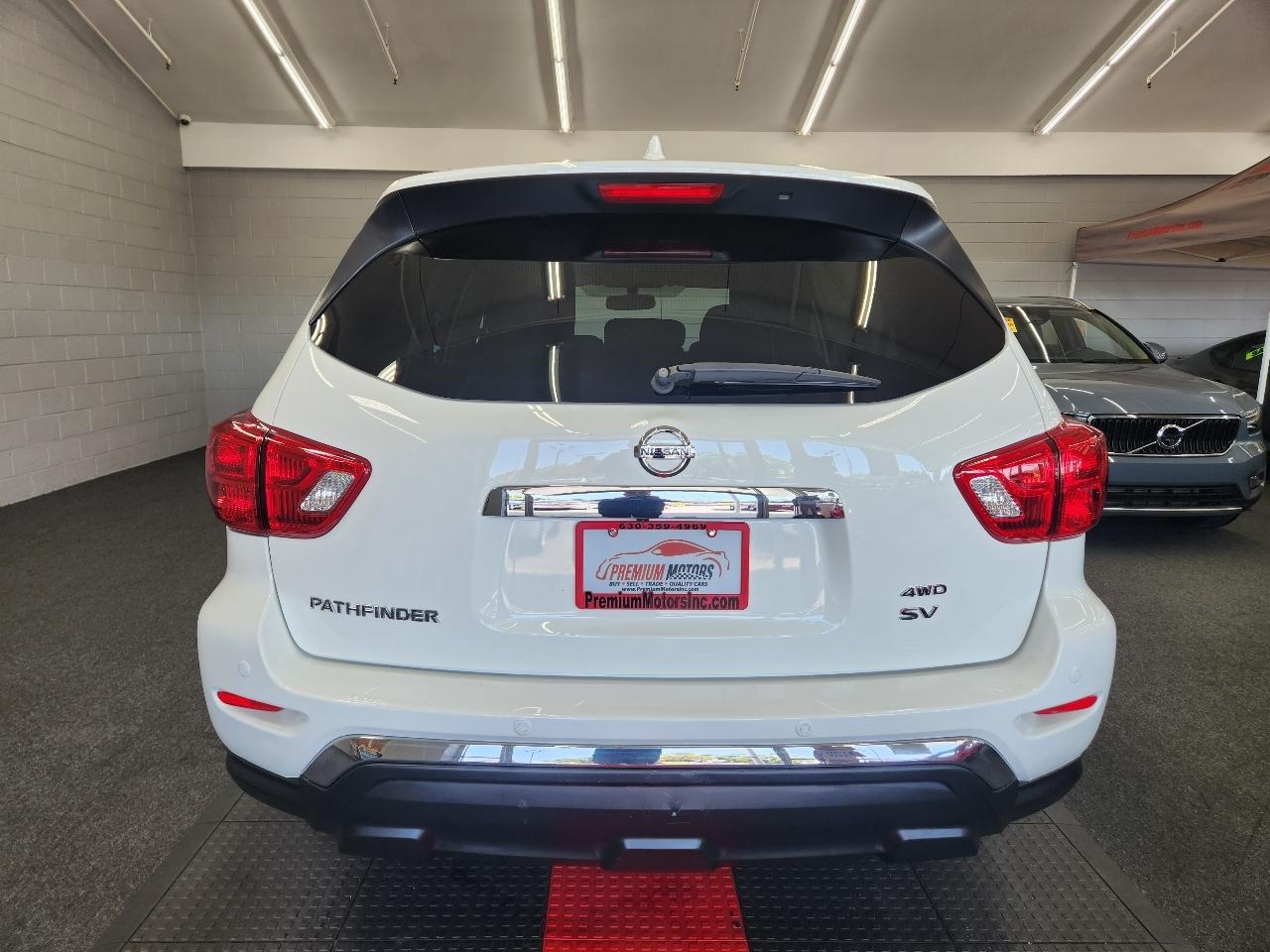 Nissan Pathfinder SV 2020