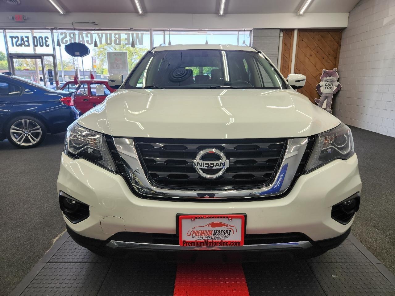 Nissan Pathfinder SV 2020