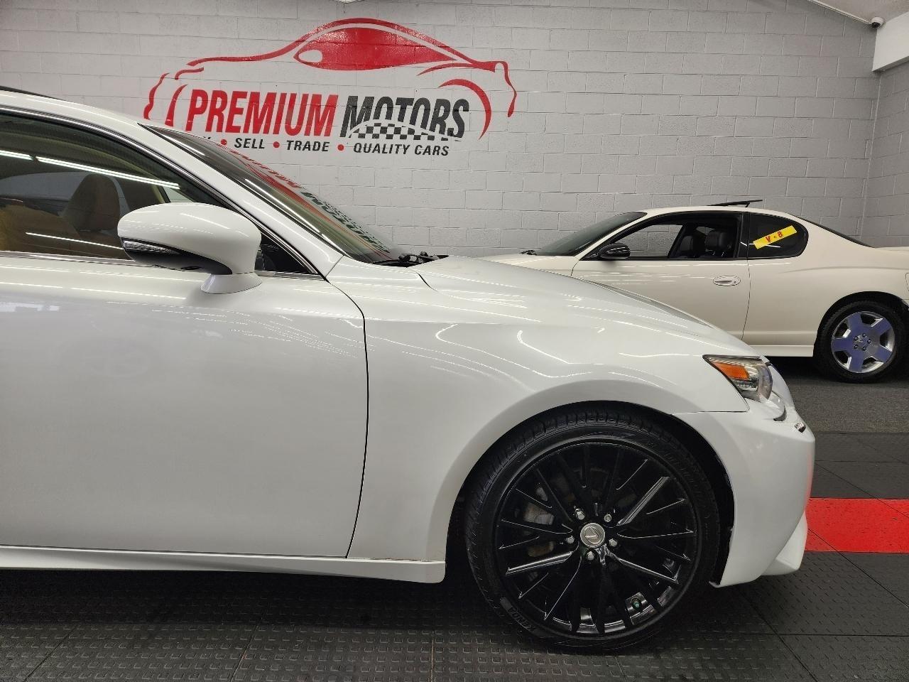 Lexus IS  2014