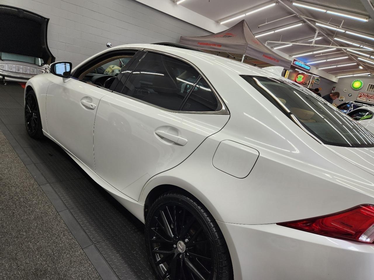 Lexus IS  2014