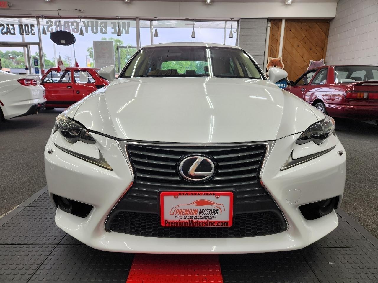 Lexus IS  2014