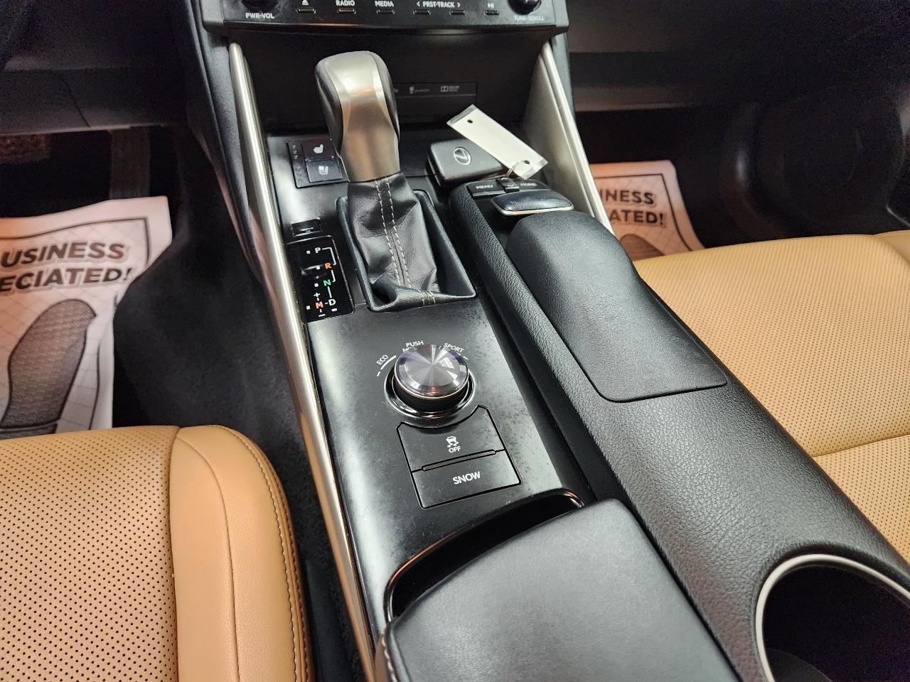 Lexus IS  2014