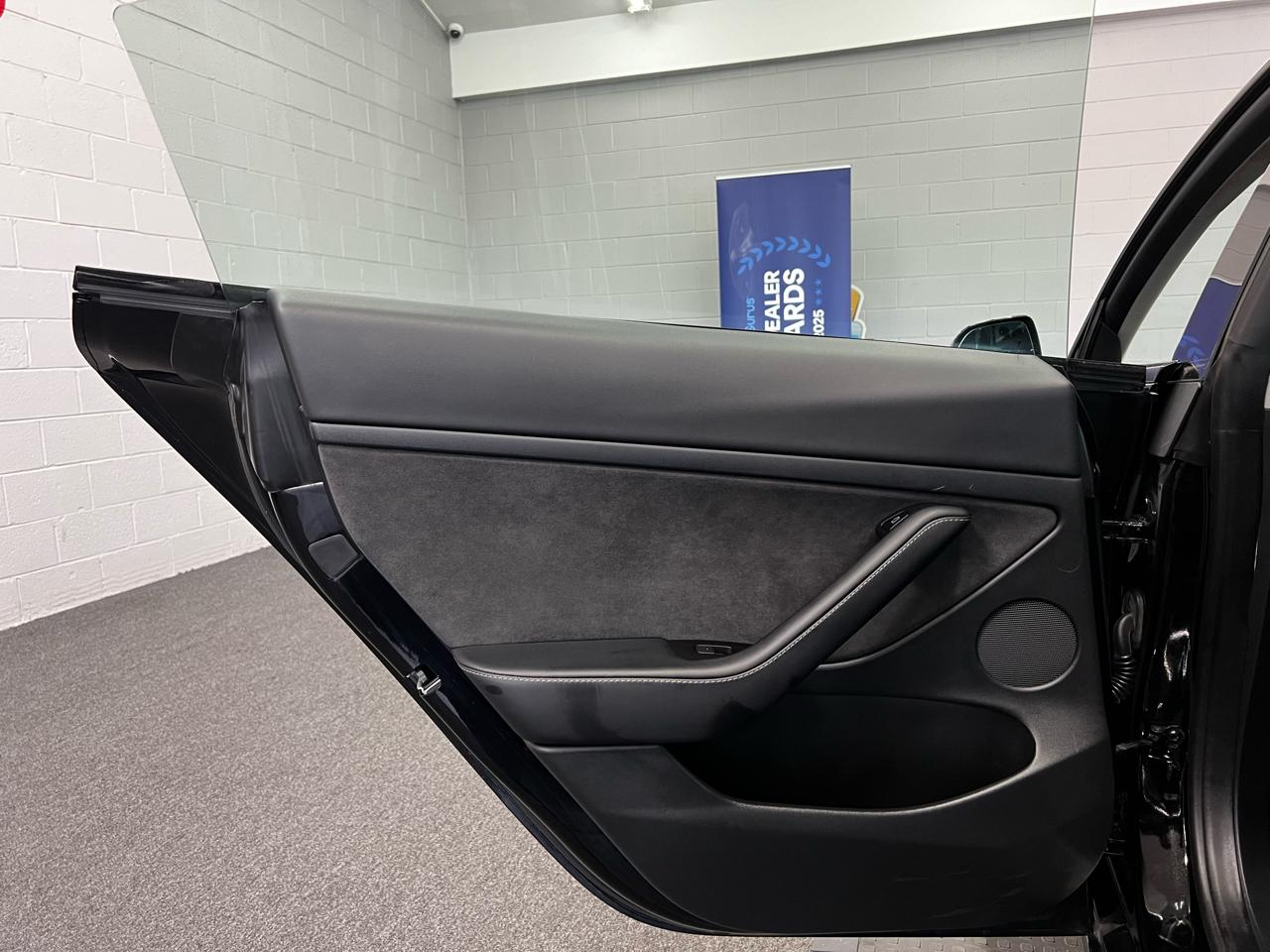 Tesla Model 3 Standard RWD 2022