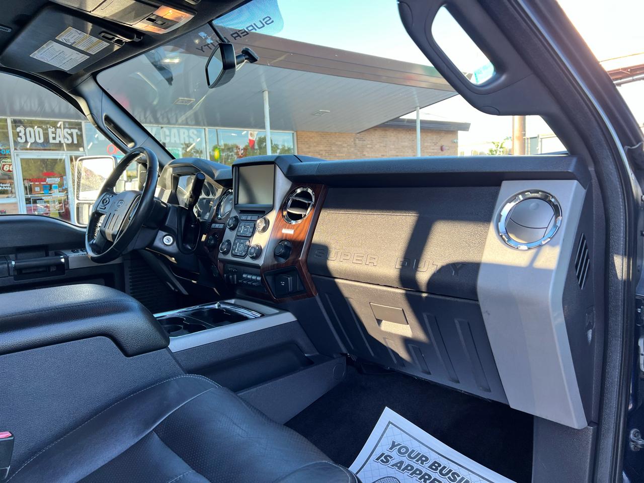 Ford Super Duty F-350 SRW Crew Cab 172" Lariat 4WD 2015