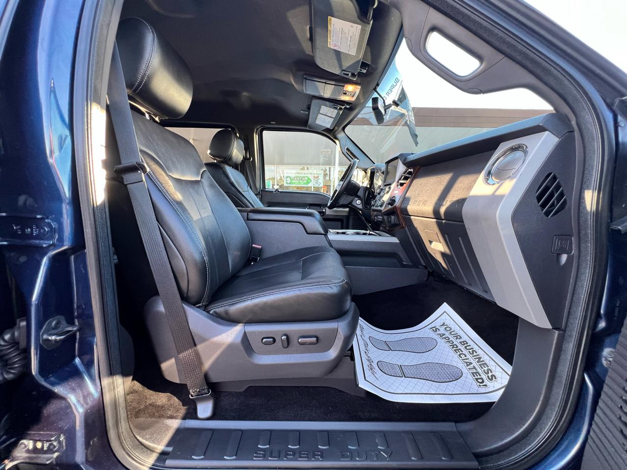 Ford Super Duty F-350 SRW Crew Cab 172" Lariat 4WD 2015