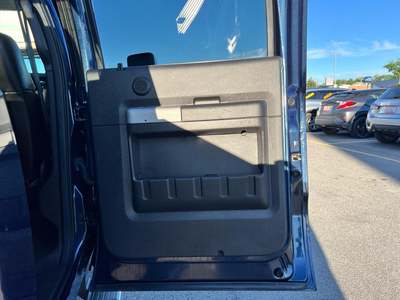 Ford Super Duty F-350 SRW Crew Cab 172" Lariat 4WD 2015