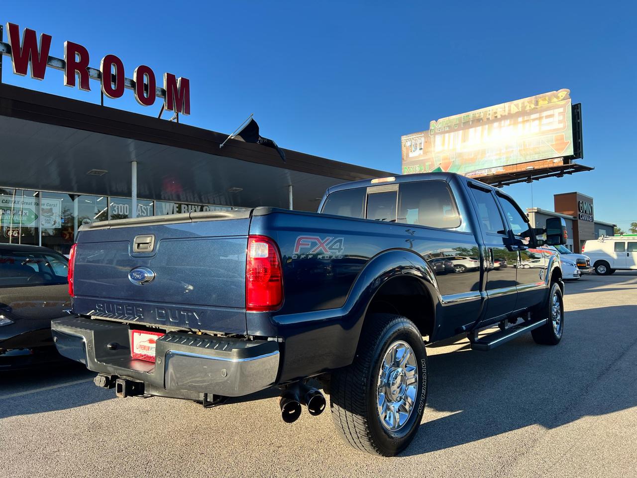 Ford Super Duty F-350 SRW Crew Cab 172" Lariat 4WD 2015