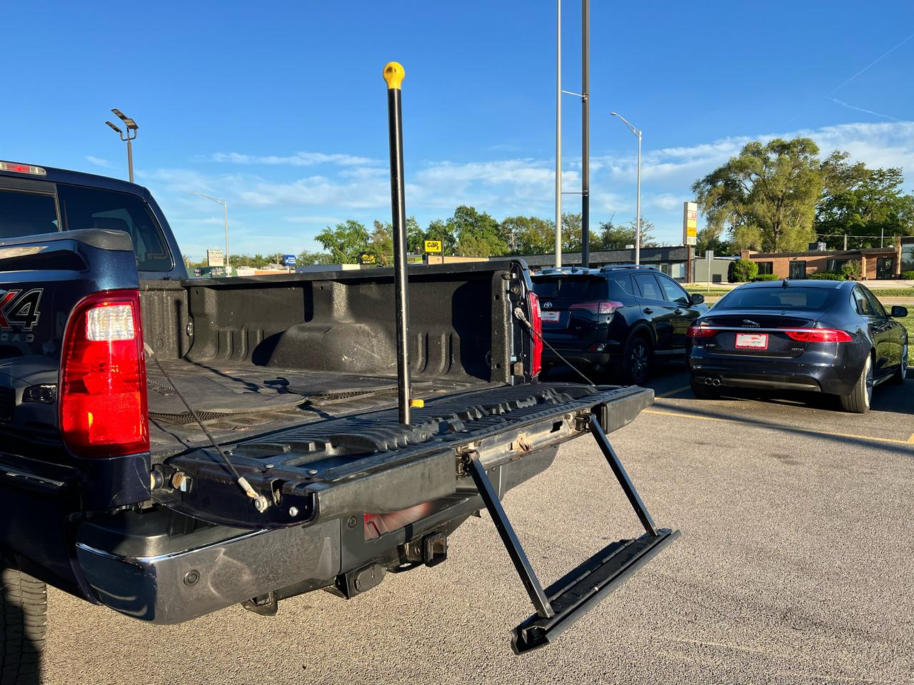 Ford Super Duty F-350 SRW Crew Cab 172" Lariat 4WD 2015