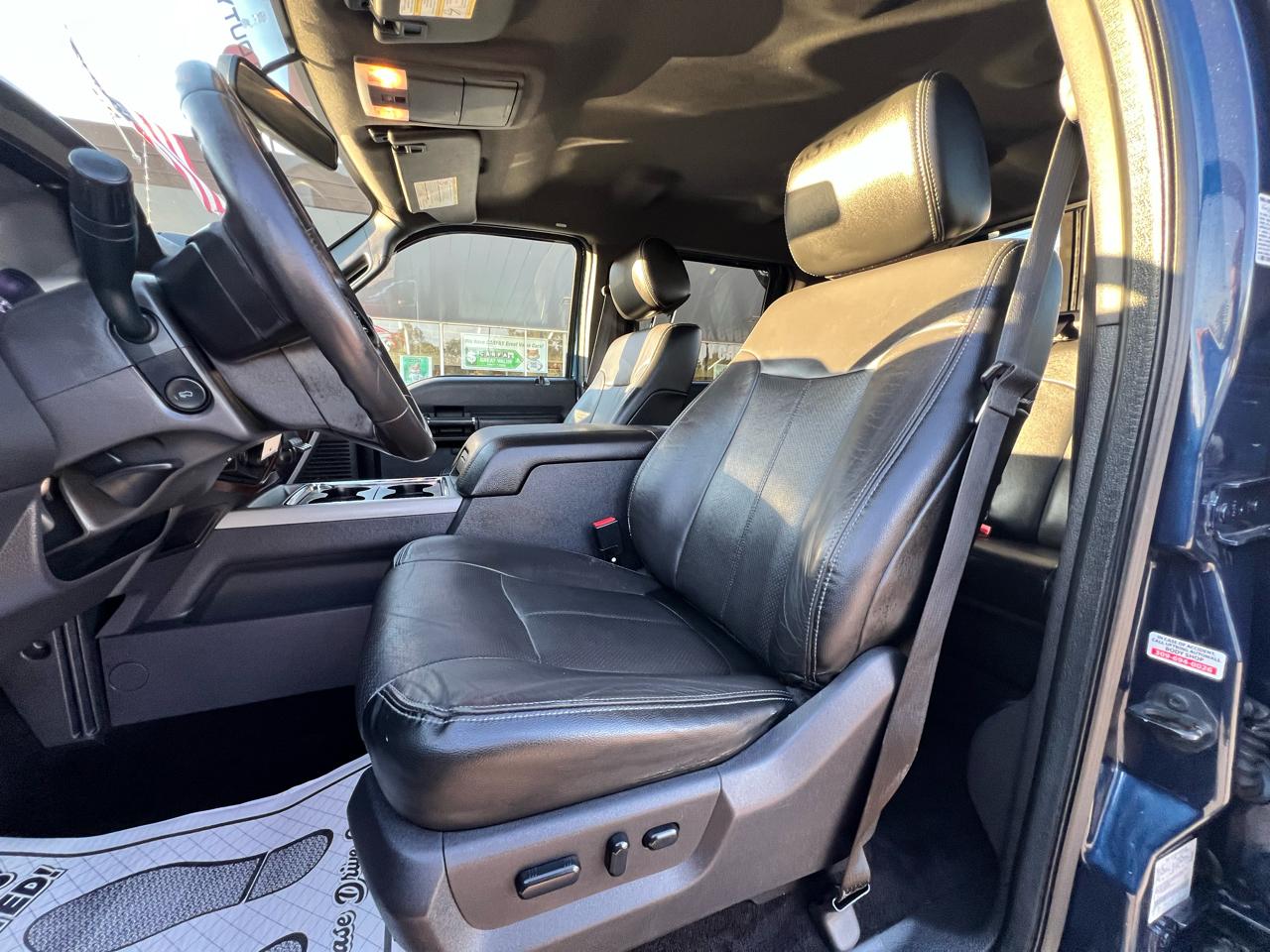 Ford Super Duty F-350 SRW Crew Cab 172" Lariat 4WD 2015
