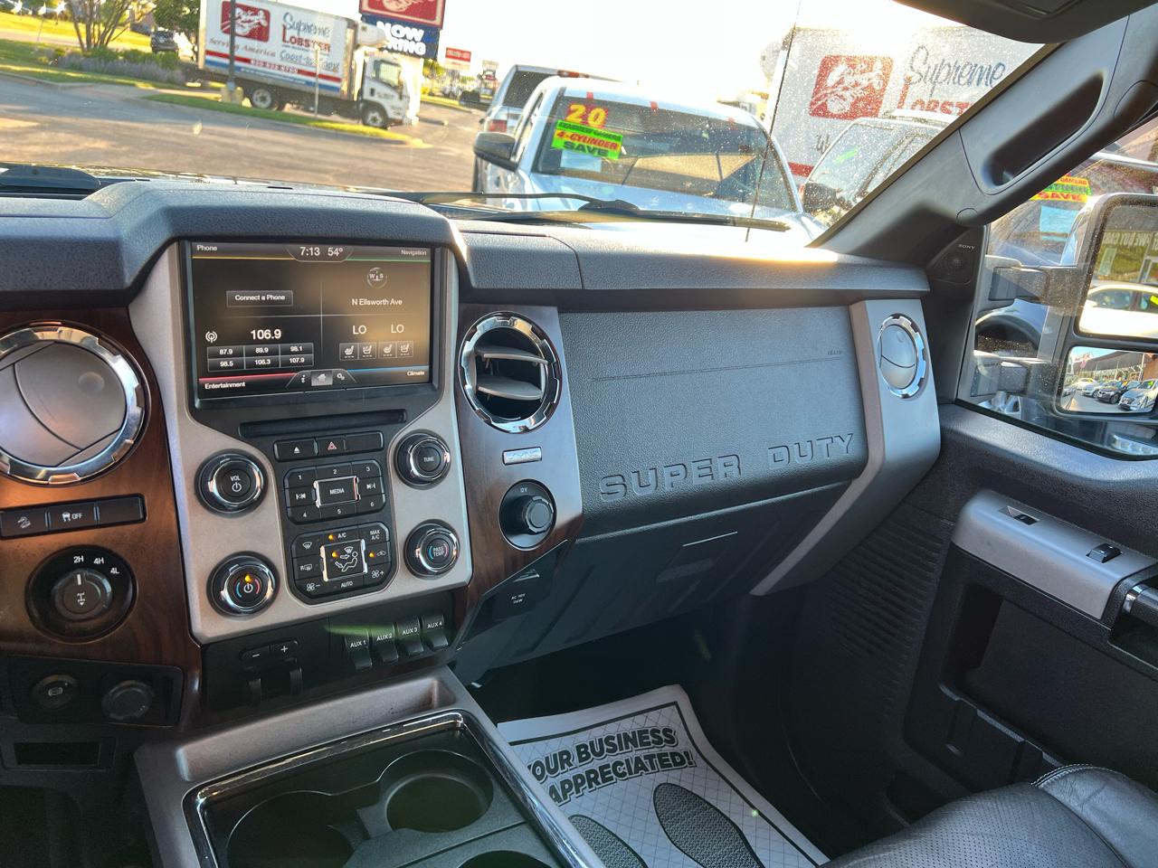 Ford Super Duty F-350 SRW Crew Cab 172" Lariat 4WD 2015