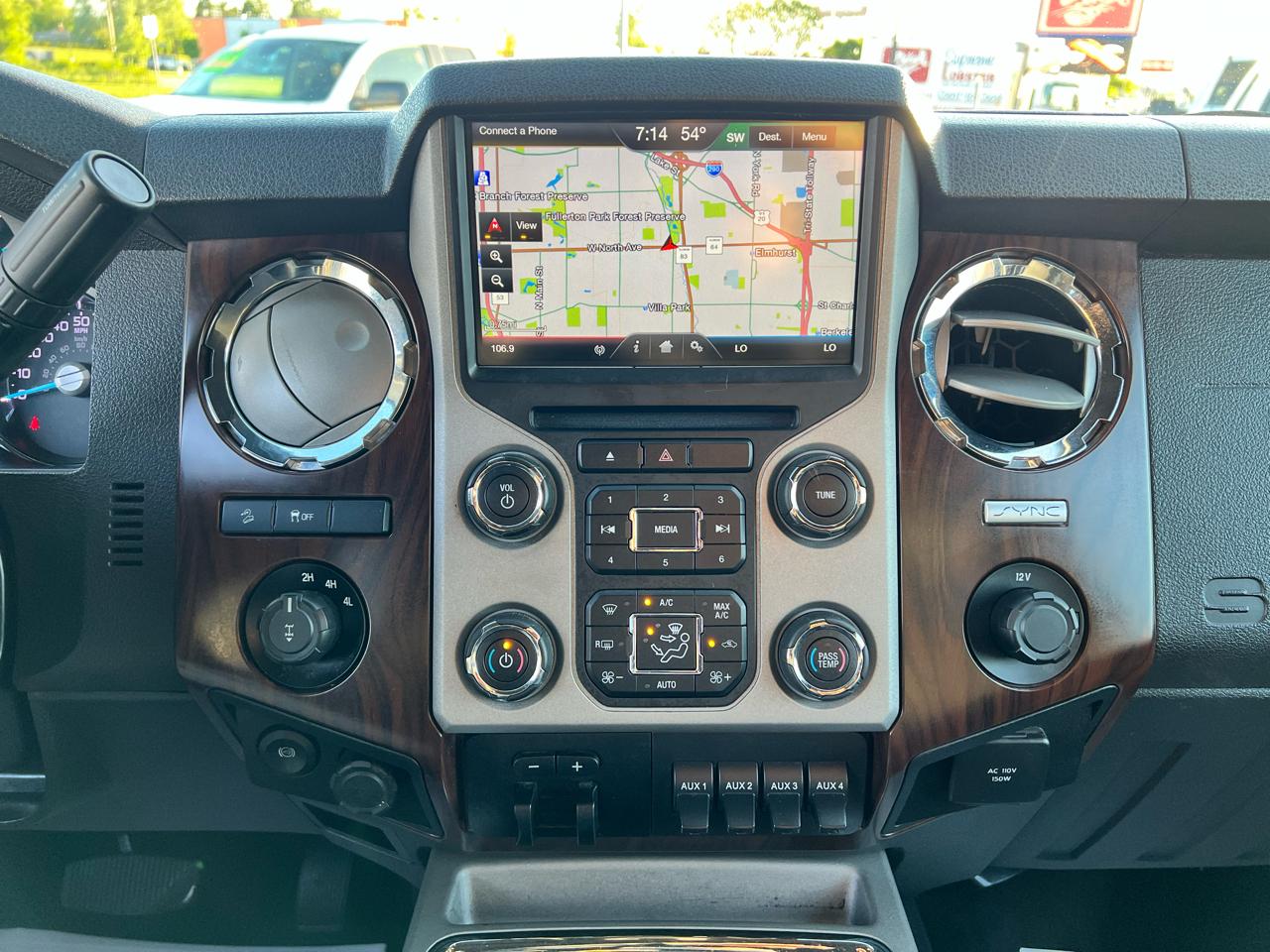 Ford Super Duty F-350 SRW Crew Cab 172" Lariat 4WD 2015