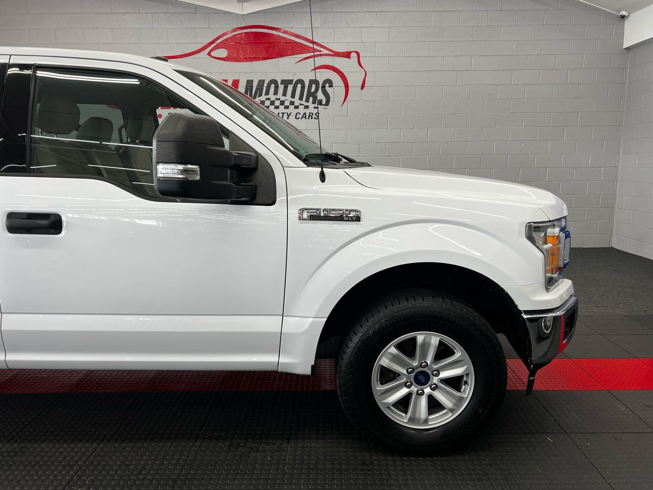 Ford F-150 XLT 4WD 2018