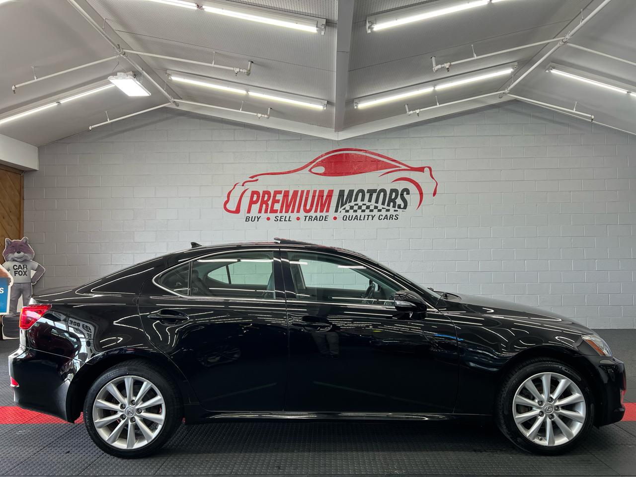 Lexus IS  2010