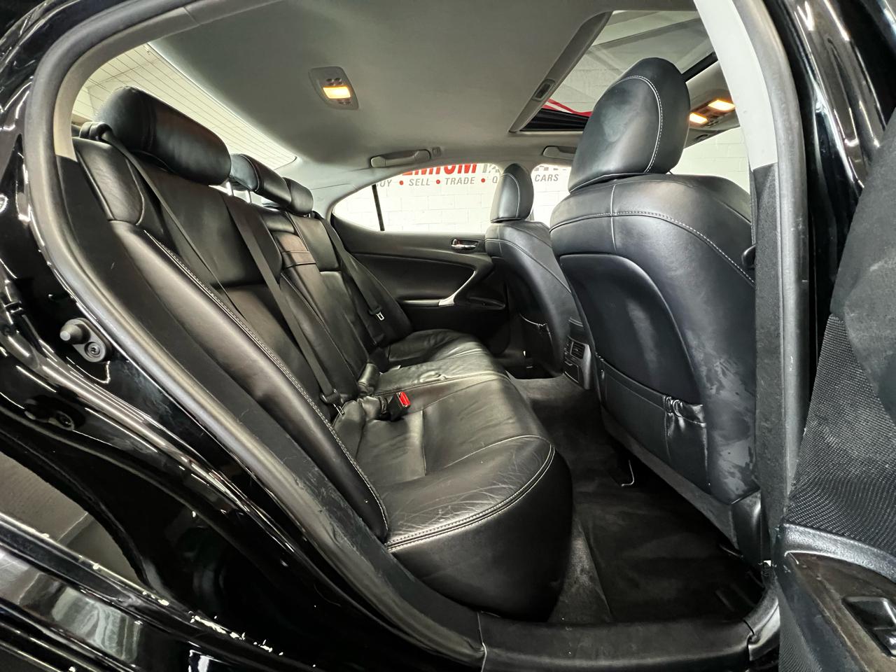 Lexus IS  2010