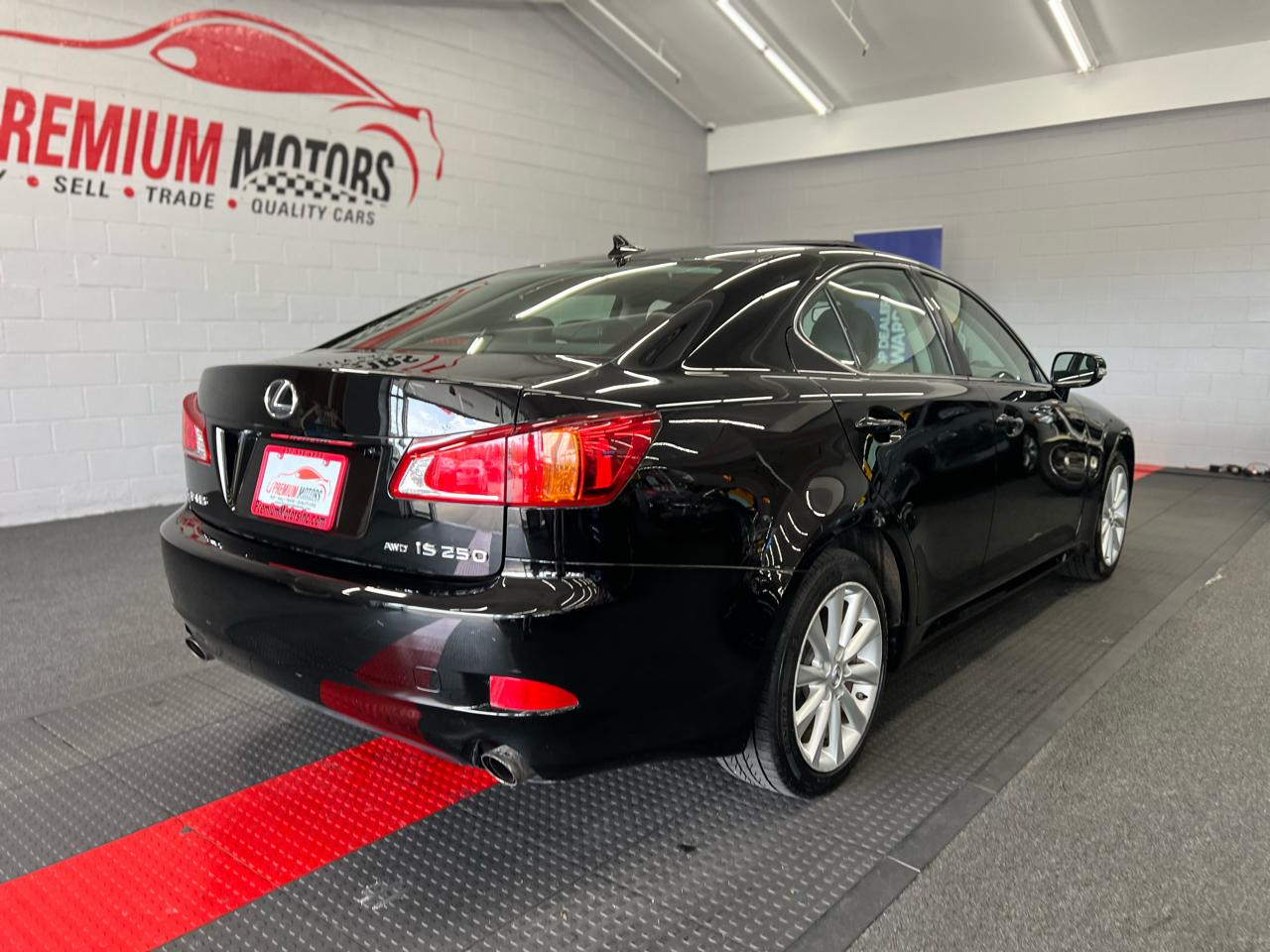 Lexus IS  2010