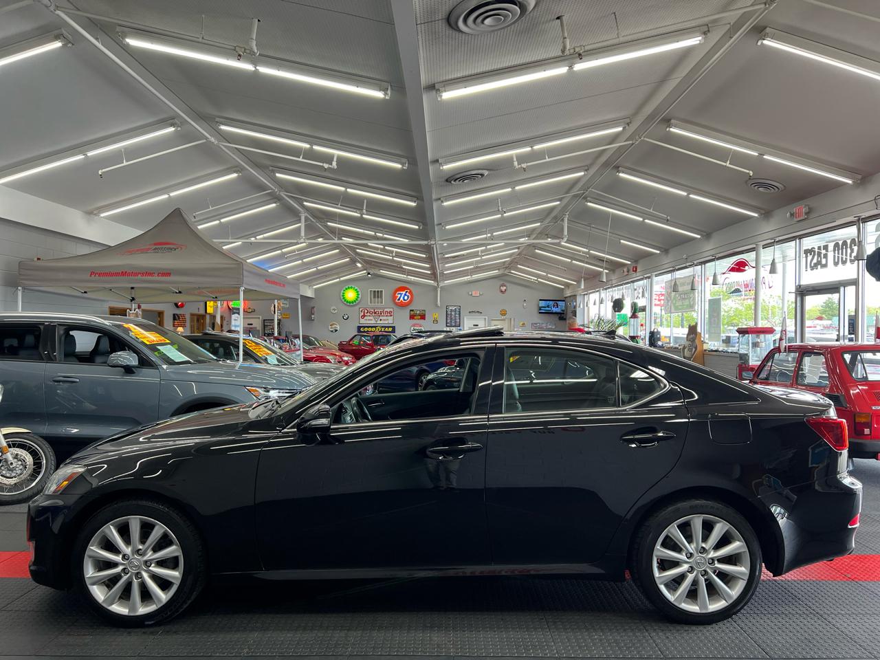 Lexus IS  2010
