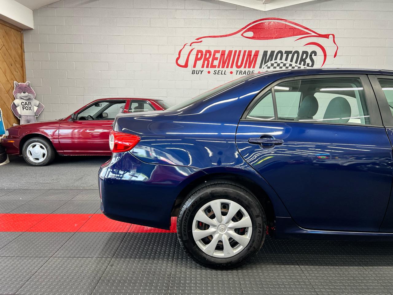 Toyota Corolla 4dr Sdn Auto LE (Natl) 2011
