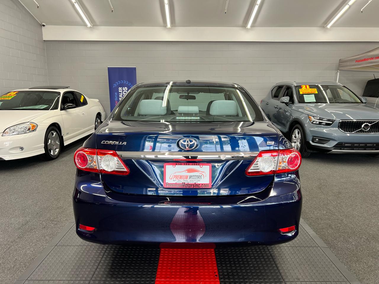 Toyota Corolla 4dr Sdn Auto LE (Natl) 2011