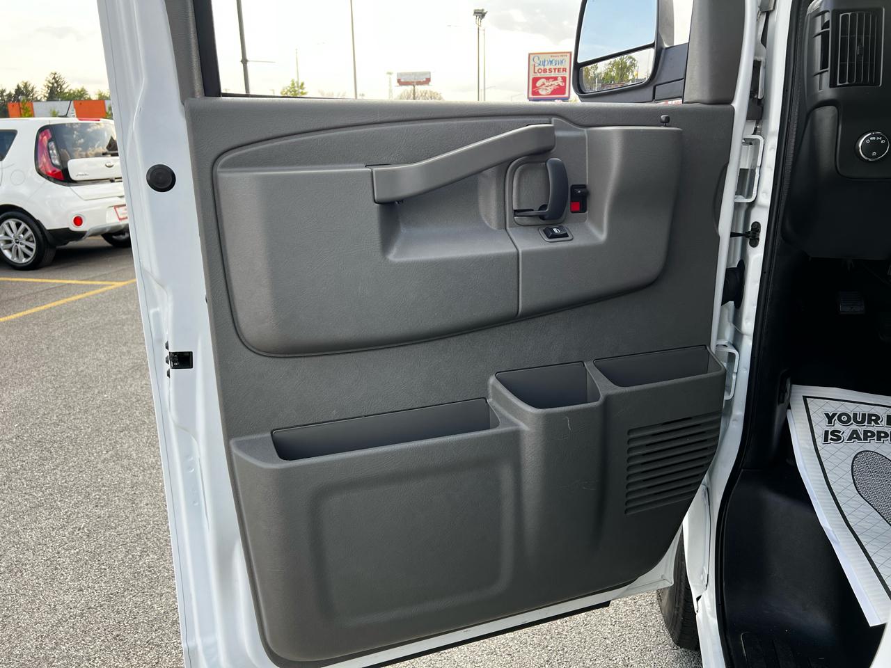 Chevrolet Express G2500 2025