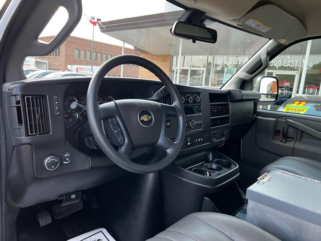 Chevrolet Express G2500 2025