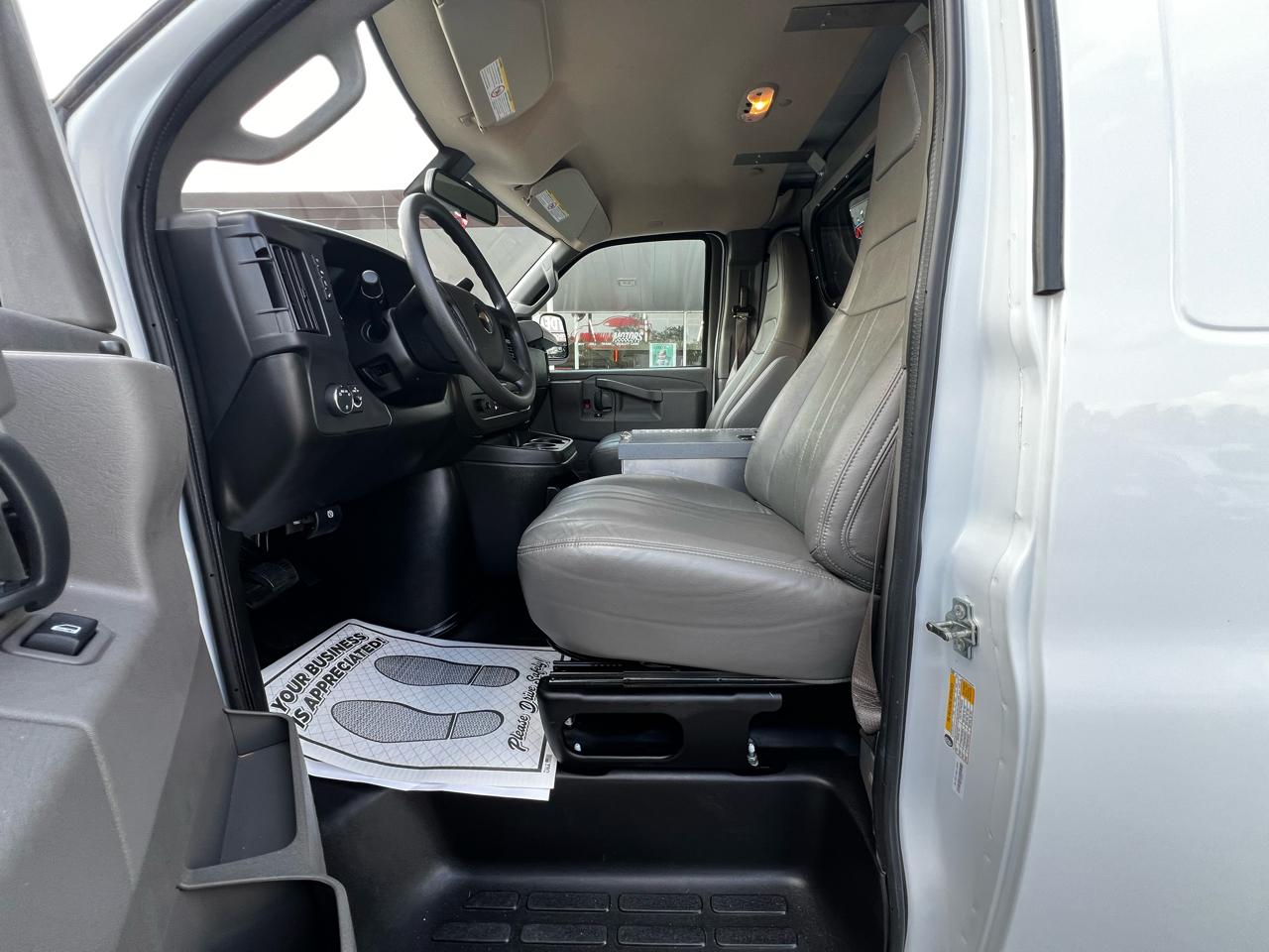 Chevrolet Express G2500 2025