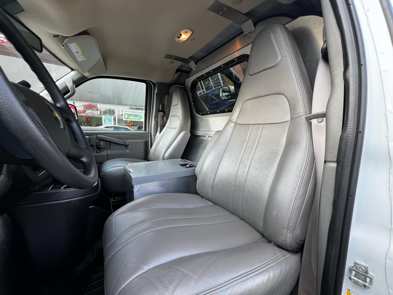 Chevrolet Express G2500 2025